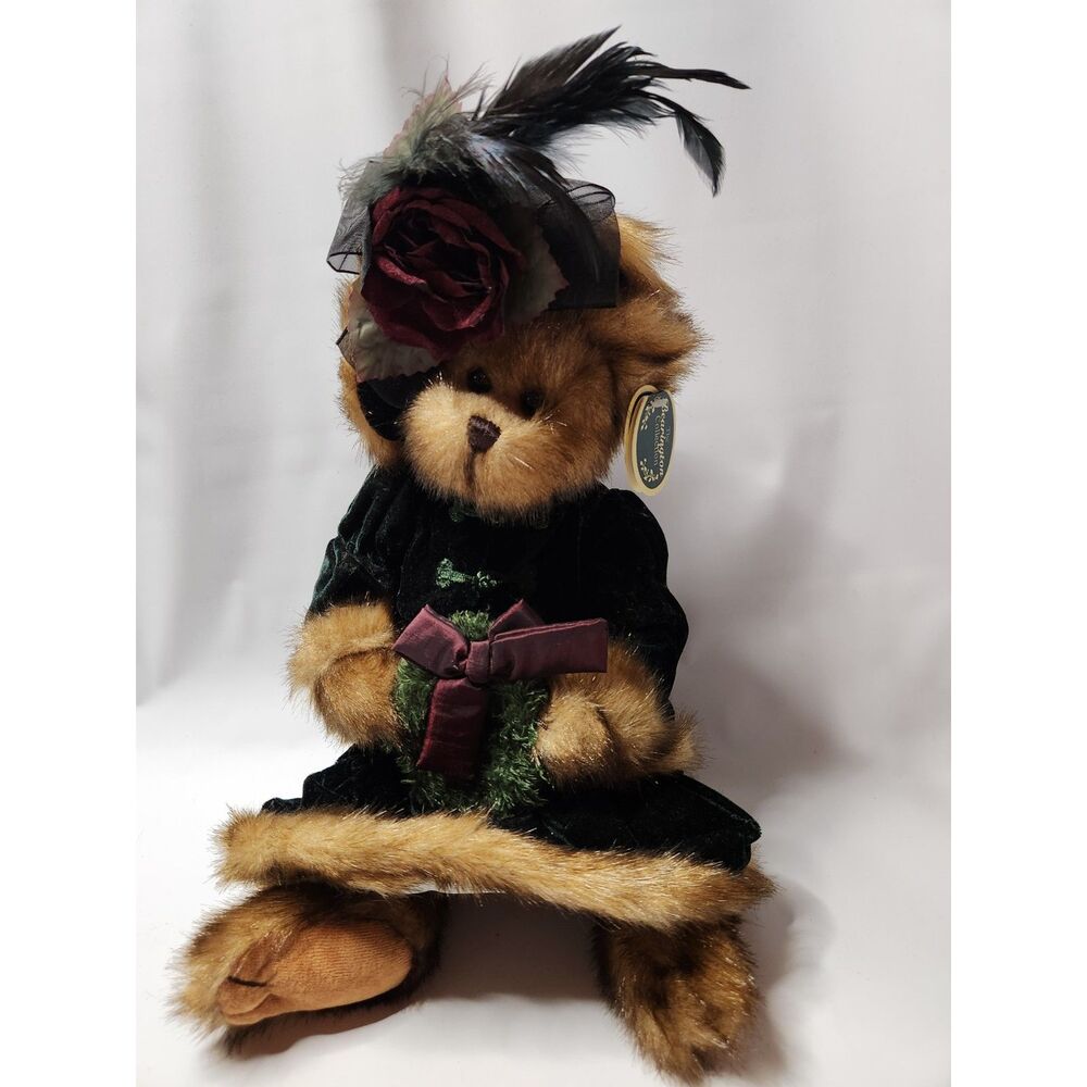 Bearington Collection Emily 1487 Christmas Carol Victorian Bear